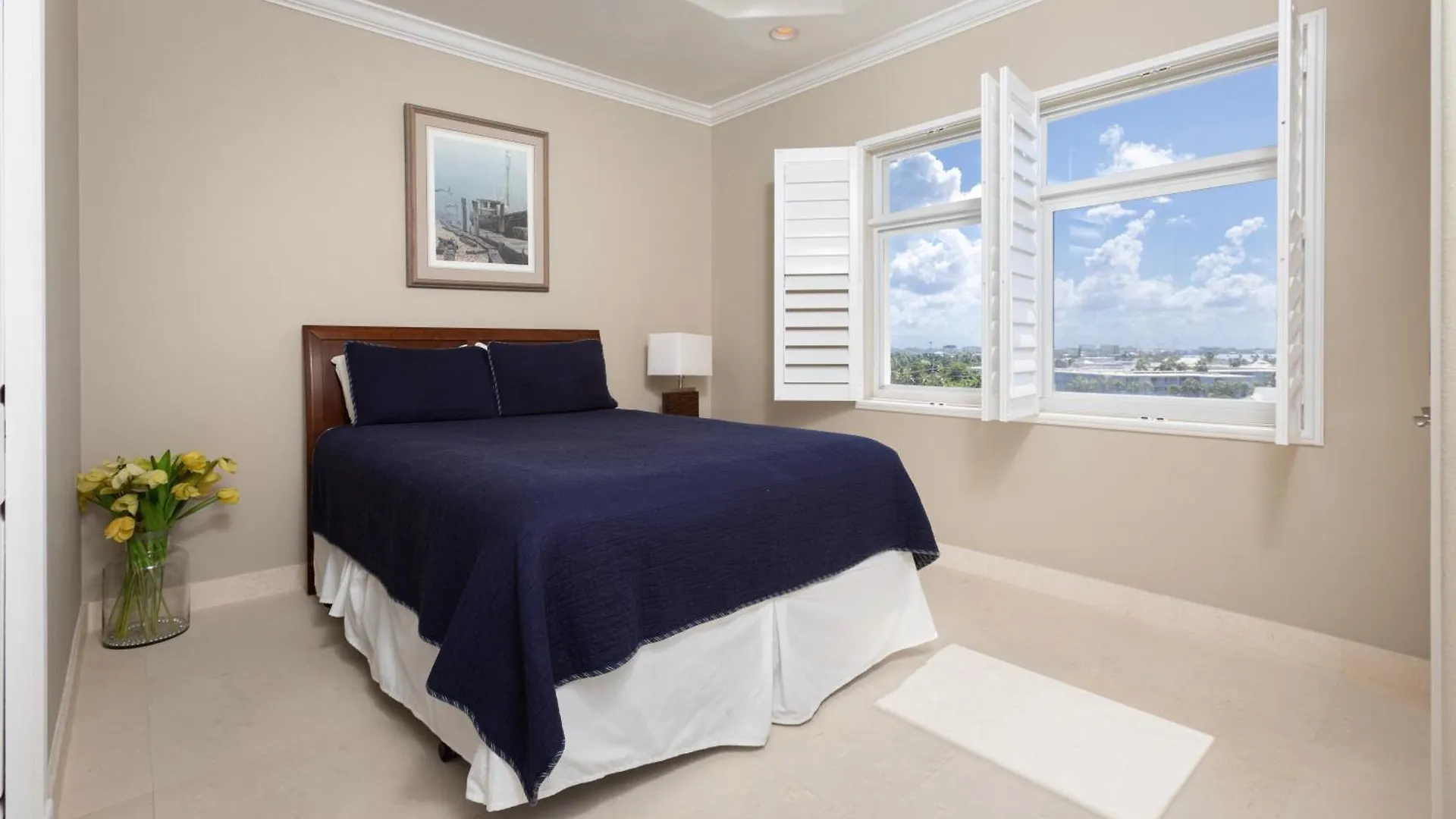 South Bay Beach Club 35 Penthouse - 3 Bedroom 3 Bathroom Unit George Town 0*,  Cayman Adaları