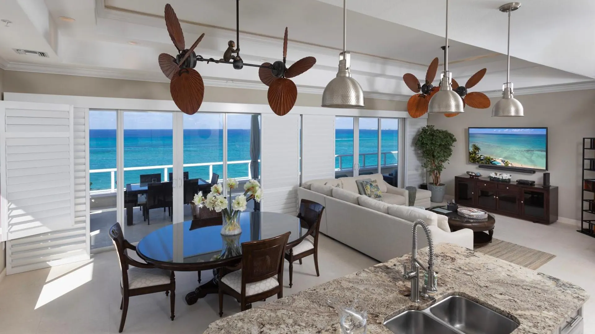 South Bay Beach Club 35 Penthouse - 3 Bedroom 3 Bathroom Unit George Town Daire